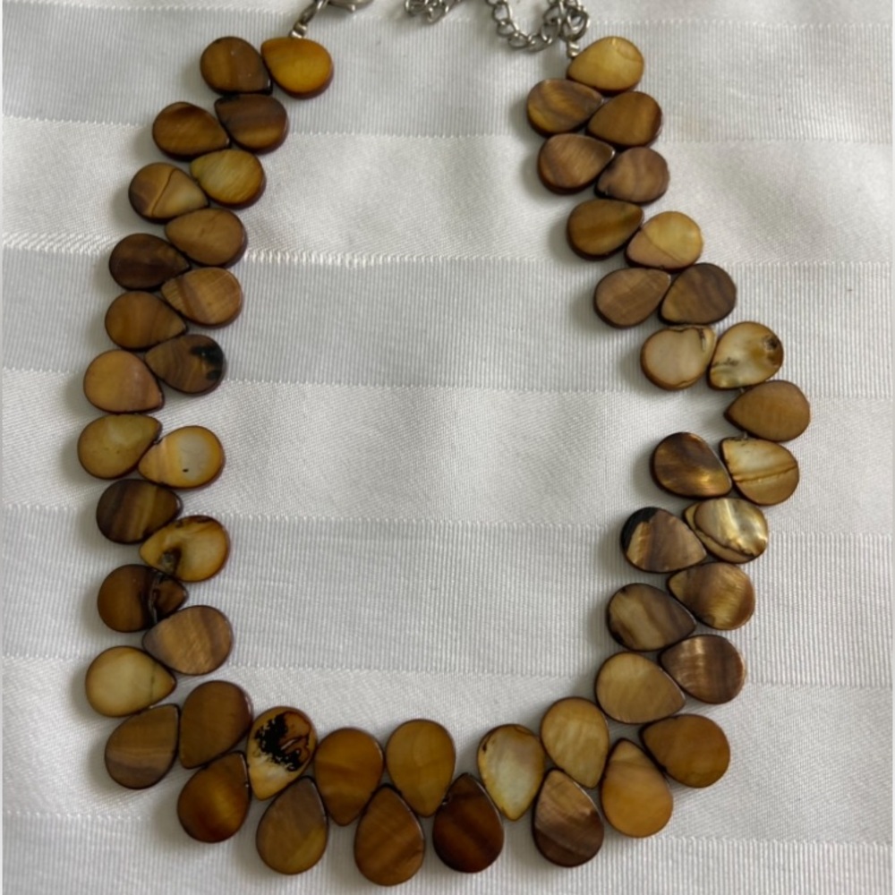 Vintage Teardrop Mother of Pearl Necklace
